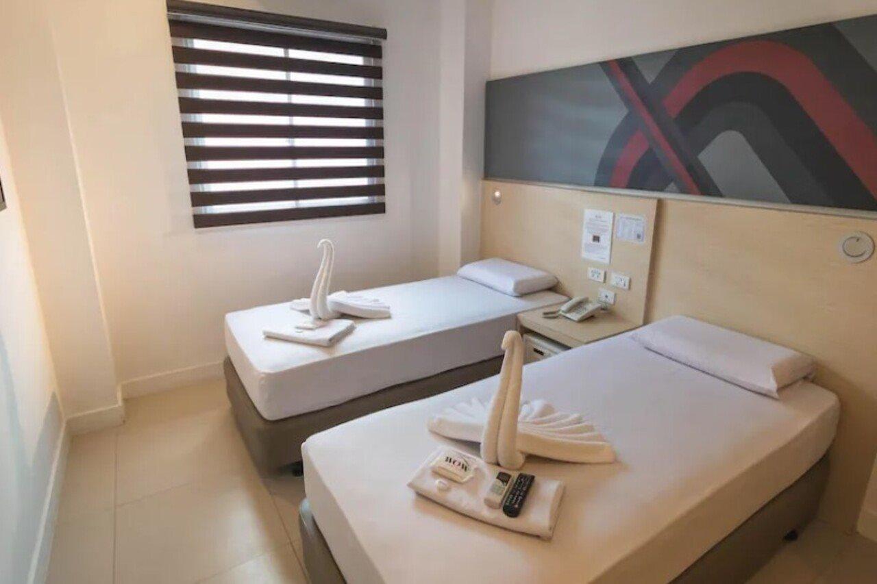 קואזון סיטי Go Hotels Cubao מראה חיצוני תמונה