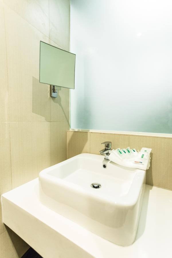 קואזון סיטי Go Hotels Cubao חדר תמונה